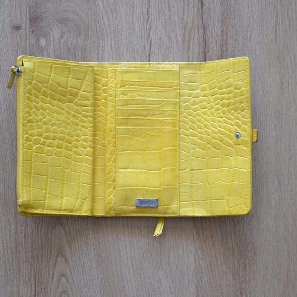 MICHAEL Michael Kors Yellow Tri-Fold Leather Wallet - Picture 3 of 6